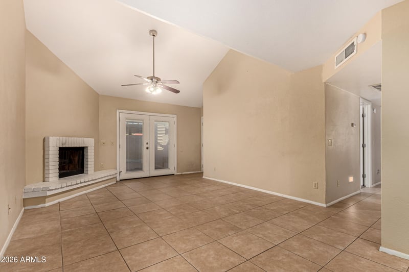 2127 10th St #4, Tempe, AZ 85281