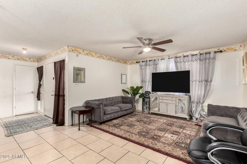 2127 Ellis Dr, Tempe, AZ 85282