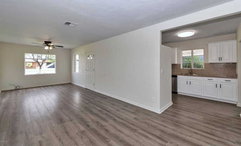 2127 W Flower St, Phoenix, AZ 85015