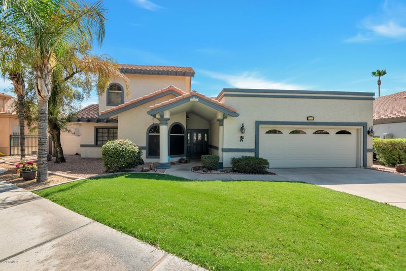 2128 E Catamaran Dr, Gilbert, AZ 85234