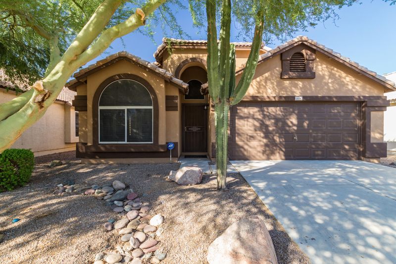 2128 E Rosemonte Dr, Phoenix, AZ 85024