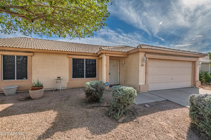 2129 17th Ave, Apache Junction, AZ 85120
