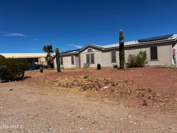 213 Gompers Cir, Morristown, AZ 85342