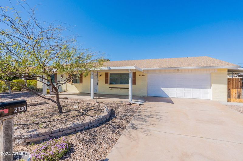 2130 W Greenbriar Dr, Phoenix, AZ 85023