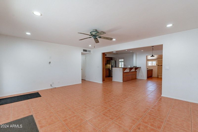 2130 W Greenbriar Dr, Phoenix, AZ 85023