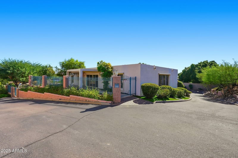 2131 Bethany Home Rd, Phoenix, AZ 85016