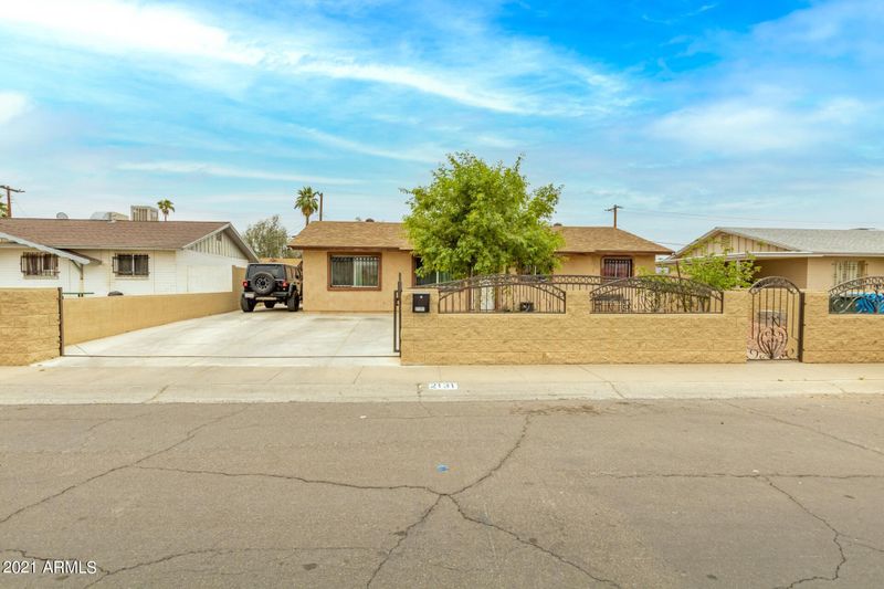2131 E Alta Vista Rd, Phoenix, AZ 85042