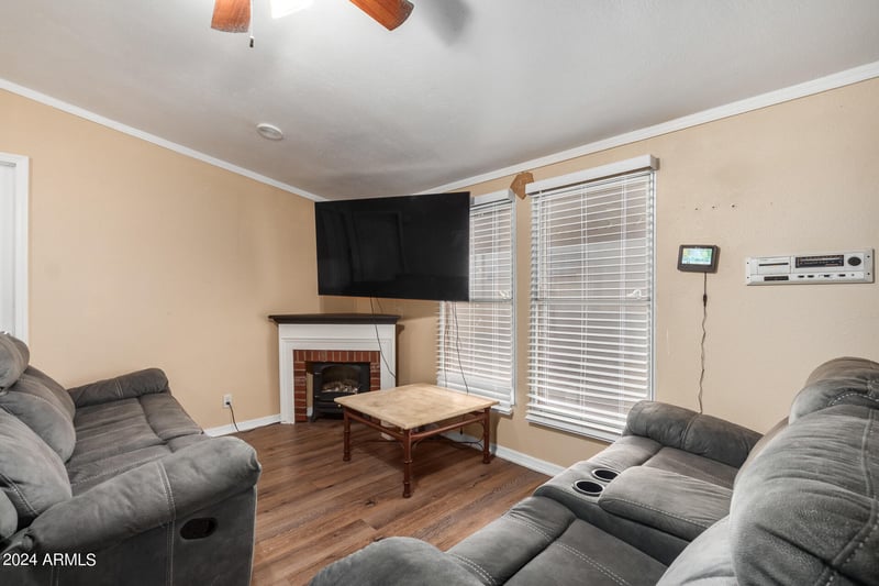 2131 E Union Hills Dr #M1, Phoenix, AZ 85024