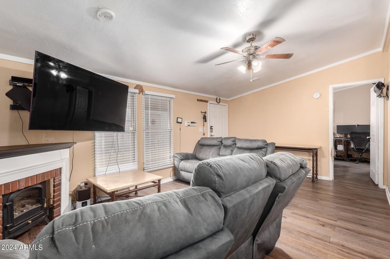 2131 E Union Hills Dr #M1, Phoenix, AZ 85024