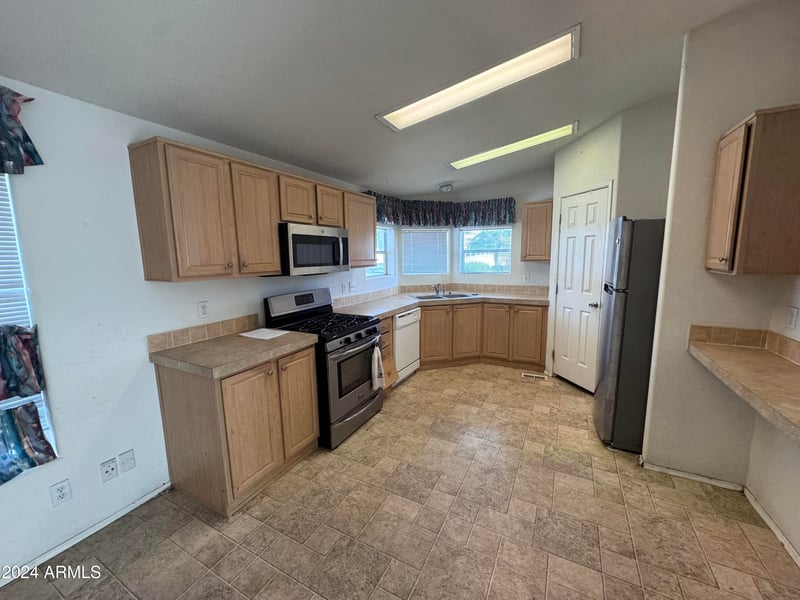 2131 E Union Hills Dr #M5, Phoenix, AZ 85024