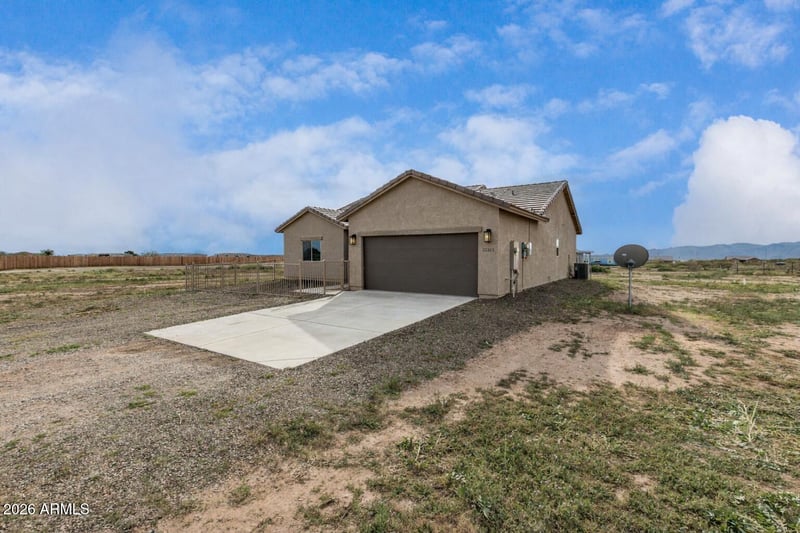 21315 W Ocupado Dr, Wittmann, AZ 85361