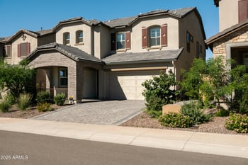 21318 58th St, Phoenix, AZ 85054