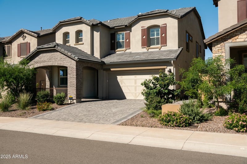 21318 58th St, Phoenix, AZ 85054