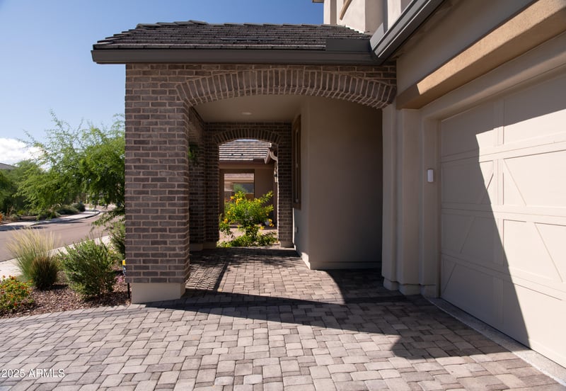 21318 58th St, Phoenix, AZ 85054