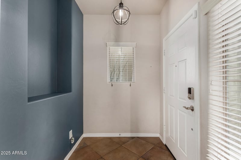 2132 Barwick Dr, Phoenix, AZ 85085