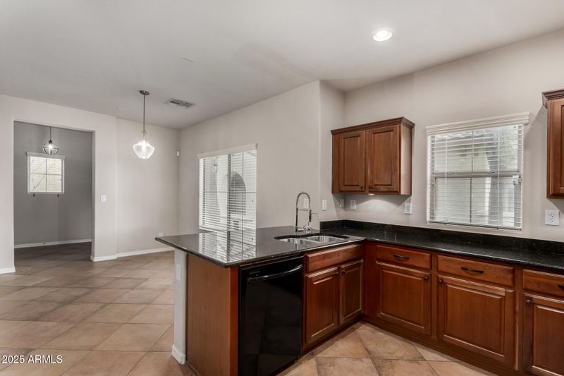 2132 W Barwick Dr W, Phoenix, AZ 85085