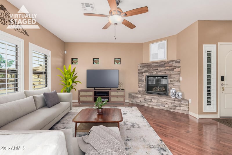 21320 56th St #2048, Phoenix, AZ 85054