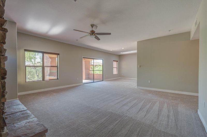 21320 N 56th St #2034, Phoenix, AZ 85054