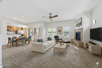 21320 56th St #2047, Phoenix, AZ 85054