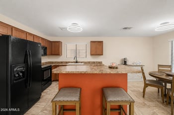 2133 27th Ave, Apache Junction, AZ 85119