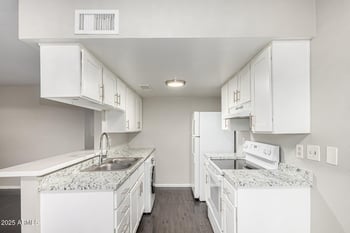 2133 Turney Ave #D76, Phoenix, AZ 85015