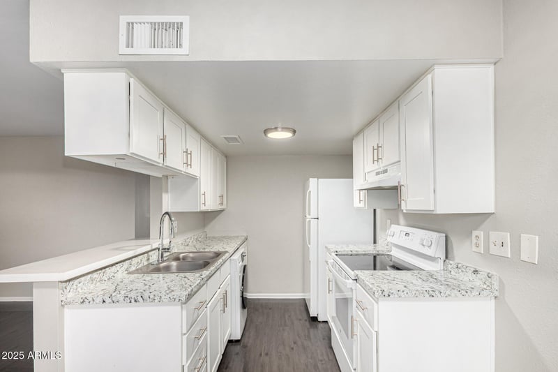 2133 Turney Ave #D76, Phoenix, AZ 85015