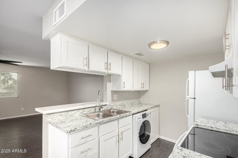 2133 Turney Ave #D76, Phoenix, AZ 85015