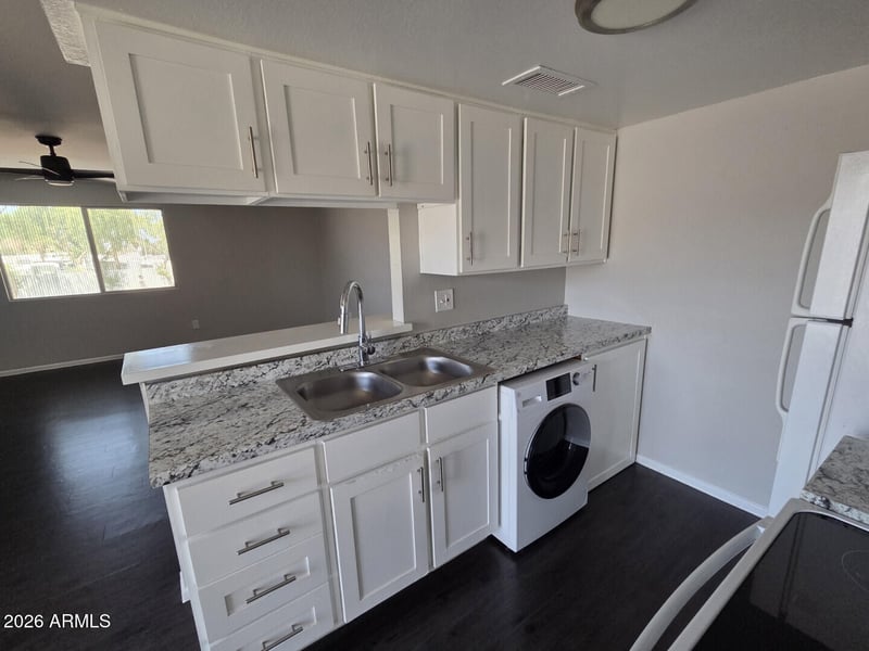 2133 W Turney Ave #76D, Phoenix, AZ 85015