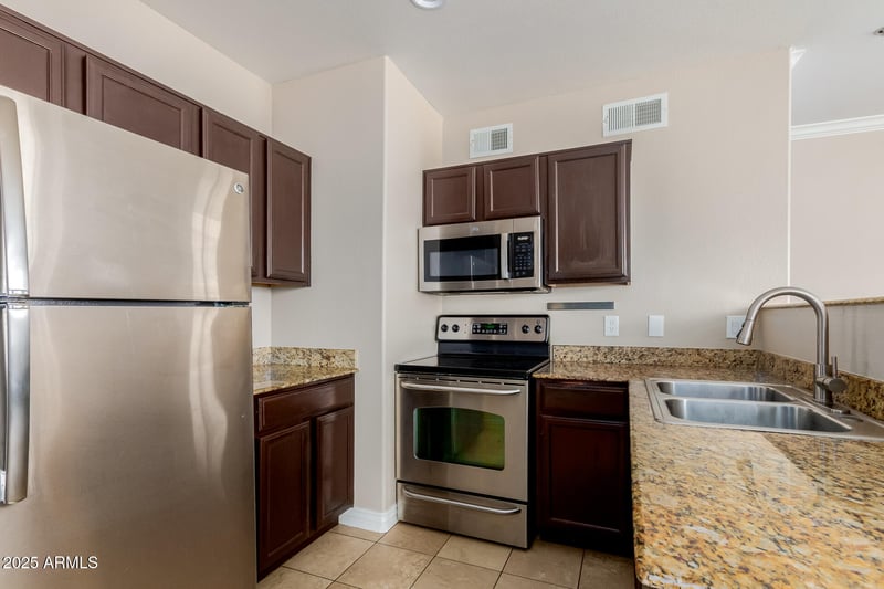 2134 Broadway Rd #1046, Tempe, AZ 85282