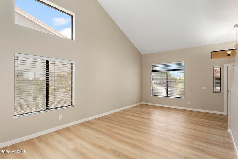 2134 E Daley Ln, Phoenix, AZ 85024