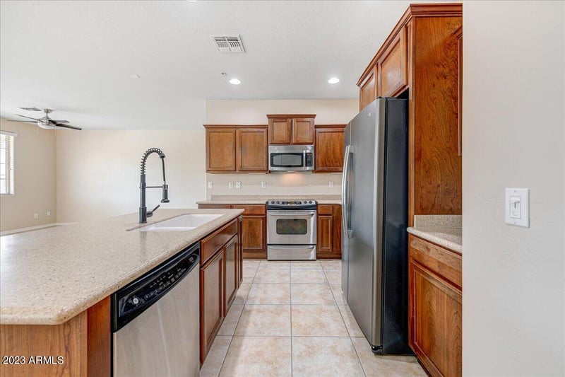 2134 Tallgrass Trl #215, Phoenix, AZ 85085