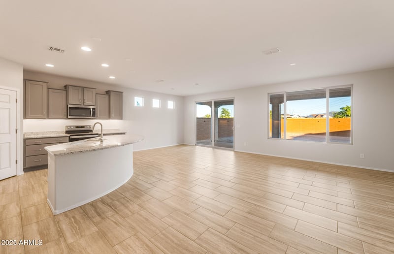 21343 272nd Ln, Buckeye, AZ 85396