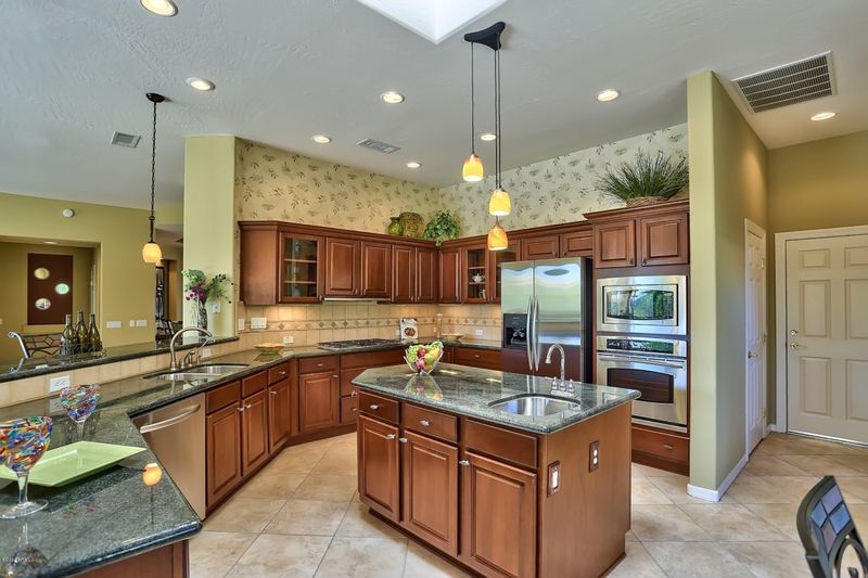 21349 N Cloudcroft Ln, Surprise, AZ 85387