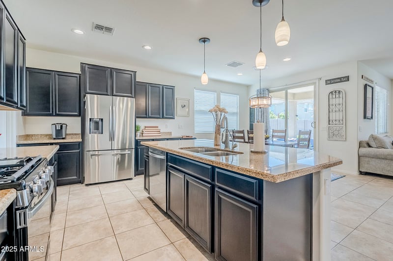 2135 Angelo Way, San Tan Valley, AZ 85144