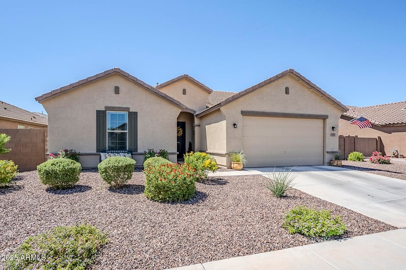 2135 Angelo Way, San Tan Valley, AZ 85144