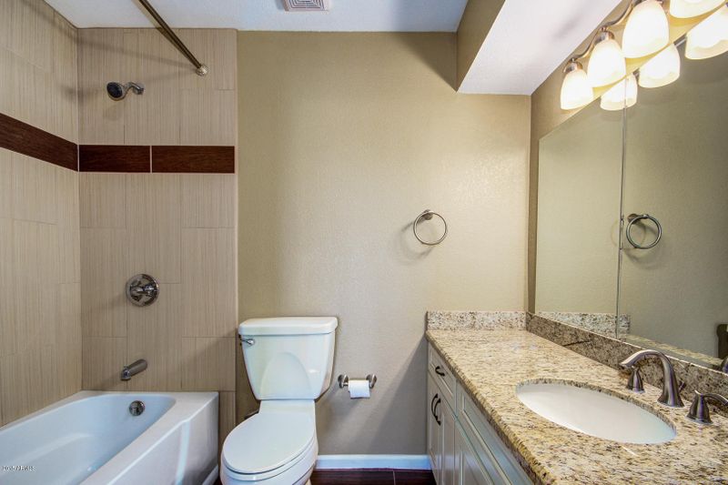 2136 N 70th St, Scottsdale, AZ 85257
