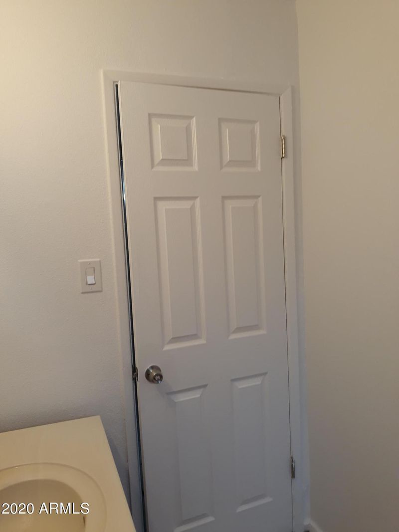 2136 W Glendale Ave, Phoenix, AZ 85021