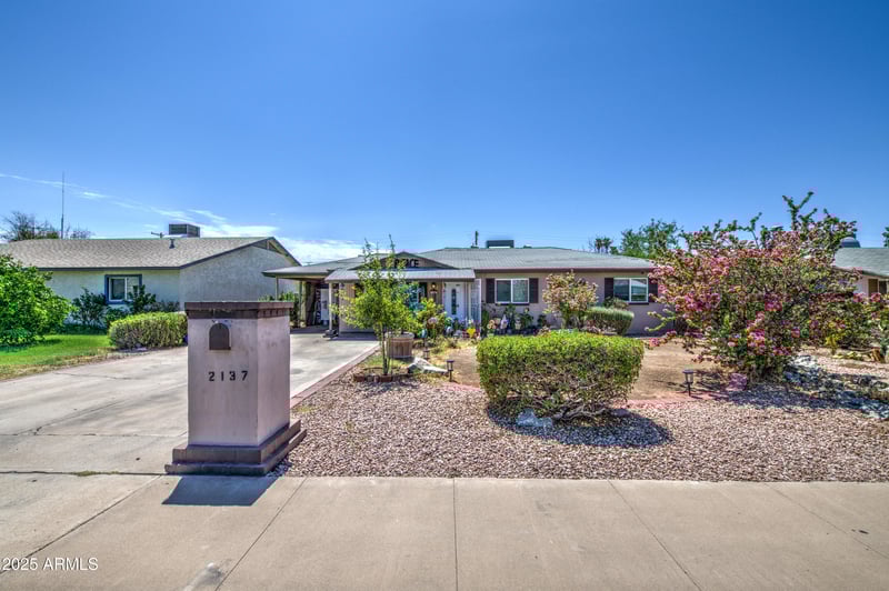 2137 1st Pl, Mesa, AZ 85201