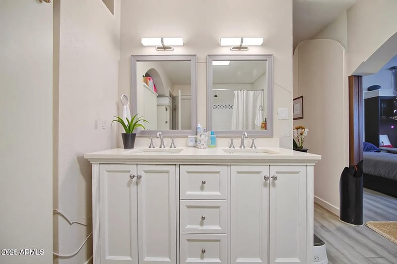 2137 1st Pl, Mesa, AZ 85201