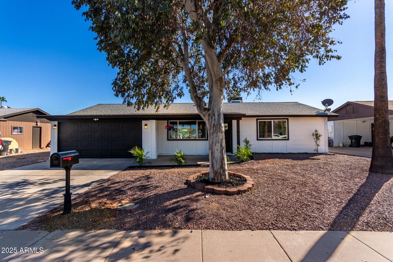 2137 Inverness Ave, Mesa, AZ 85204