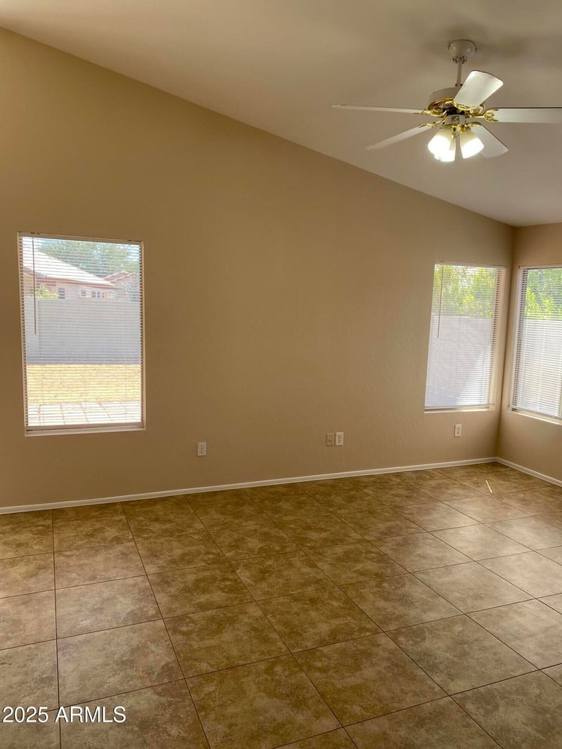 2137 Saratoga St, Gilbert, AZ 85296