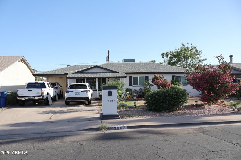 2137 1st Pl, Mesa, AZ 85201