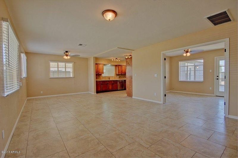 2137 W Flower St, Phoenix, AZ 85015