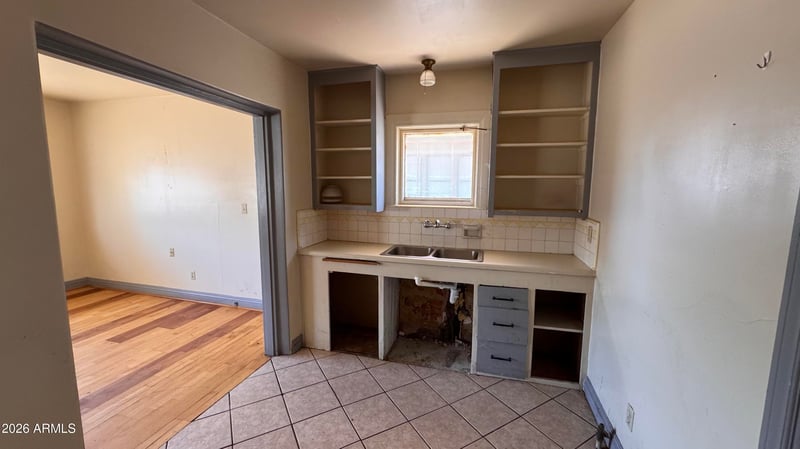 2137 W Washington St, Phoenix, AZ 85009