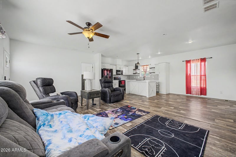 21376 Mark Ln, Wittmann, AZ 85361