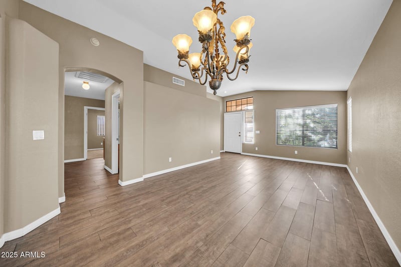 2138 Carol Ann Way, Phoenix, AZ 85023