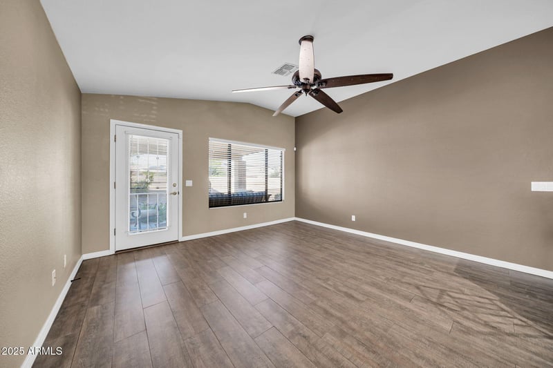 2138 Carol Ann Way, Phoenix, AZ 85023