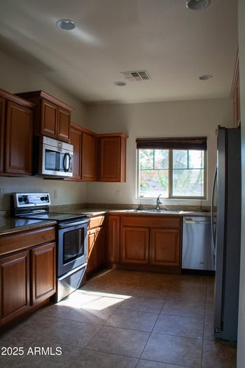 2138 Scully Dr, Phoenix, AZ 85023