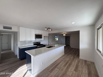 2138 Sunnyside Ave, Phoenix, AZ 85029