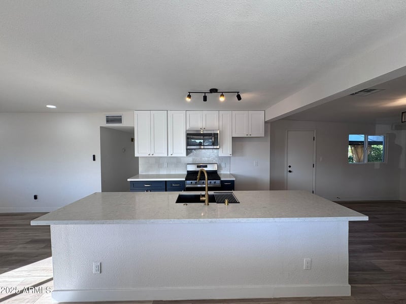 2138 Sunnyside Ave, Phoenix, AZ 85029